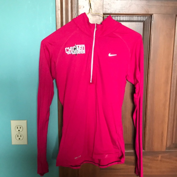 Nike Sweaters - Chicago marathon dri-fit